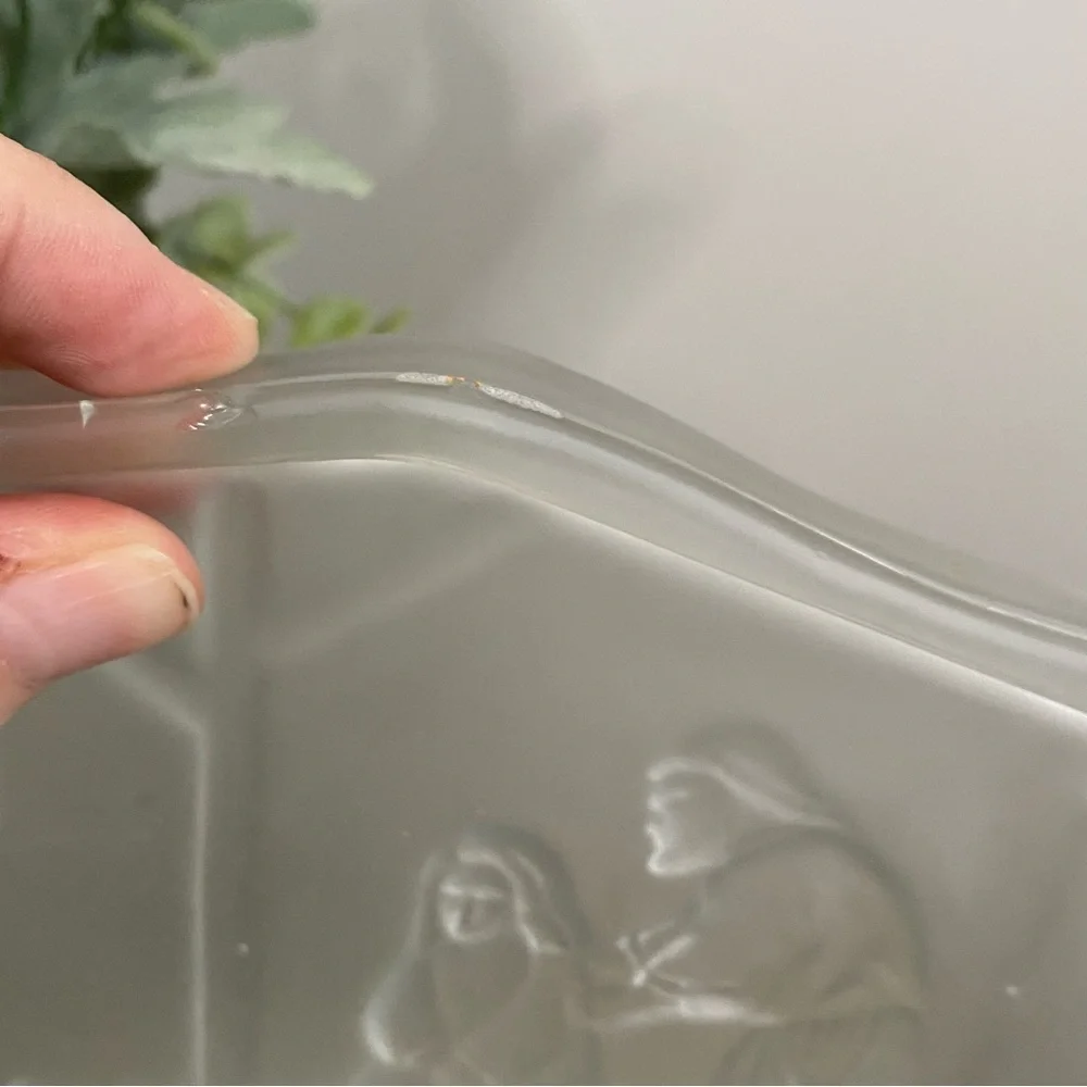Vintage Frosted Glass Nativity Scene Holiday Deco Figurine